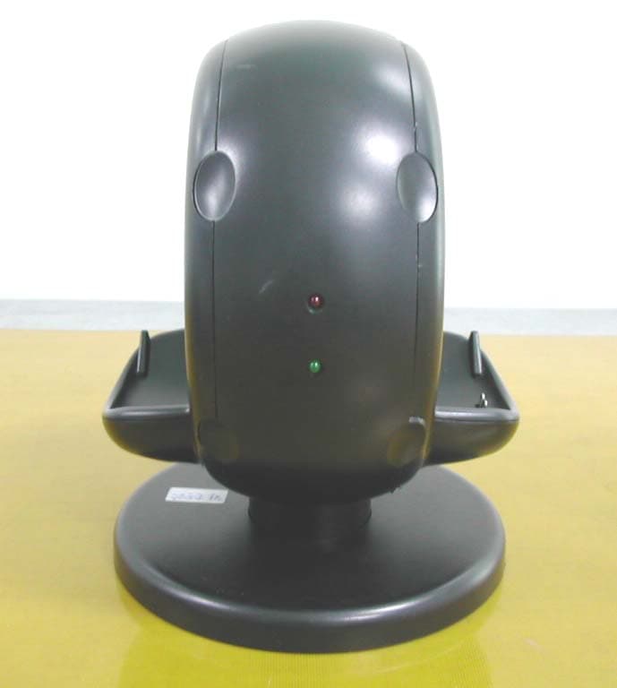 Transmitter of RF Digital Headphone System - FCC ID MVADH100-001T - Uni-Art Precise Products Ltd (2)