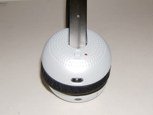WIRELESS HEADPHONE RECEIVER - FCC ID MVAHP4290-001R - Uni-Art Precise Products Ltd (2)