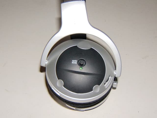 WIRELESS HEADPHONE RECEIVER - FCC ID MVAHP4390-001R - Uni-Art Precise Products Ltd (3)