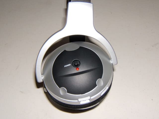 WIRELESS HEADPHONE RECEIVER - FCC ID MVAHP4390-001R - Uni-Art Precise Products Ltd (2)