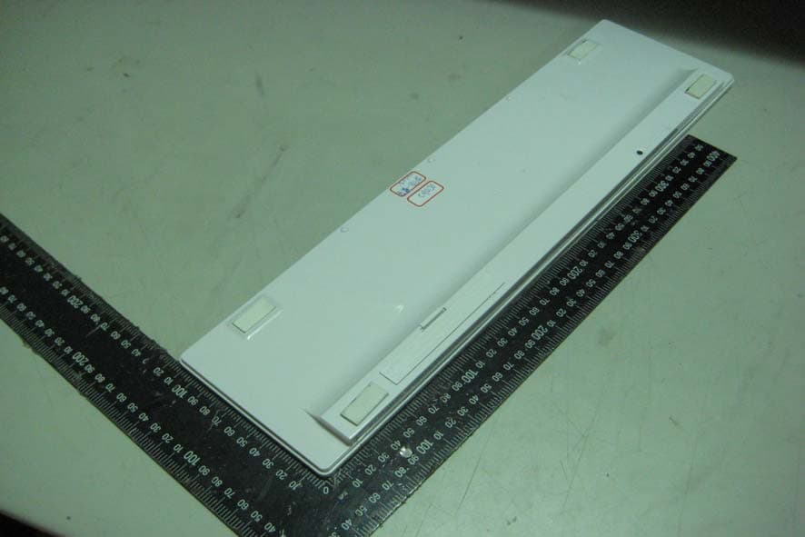 WIRELESS BLUETOOTH KEYBOARD - FCC ID MWI2010BT01 - Ezkey Corp. (2)