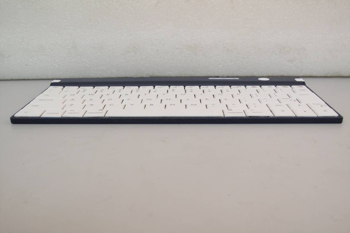 Wireless Bluetooth Keyboard - FCC ID MWI2010BT02 - Ezkey Corp. (2)