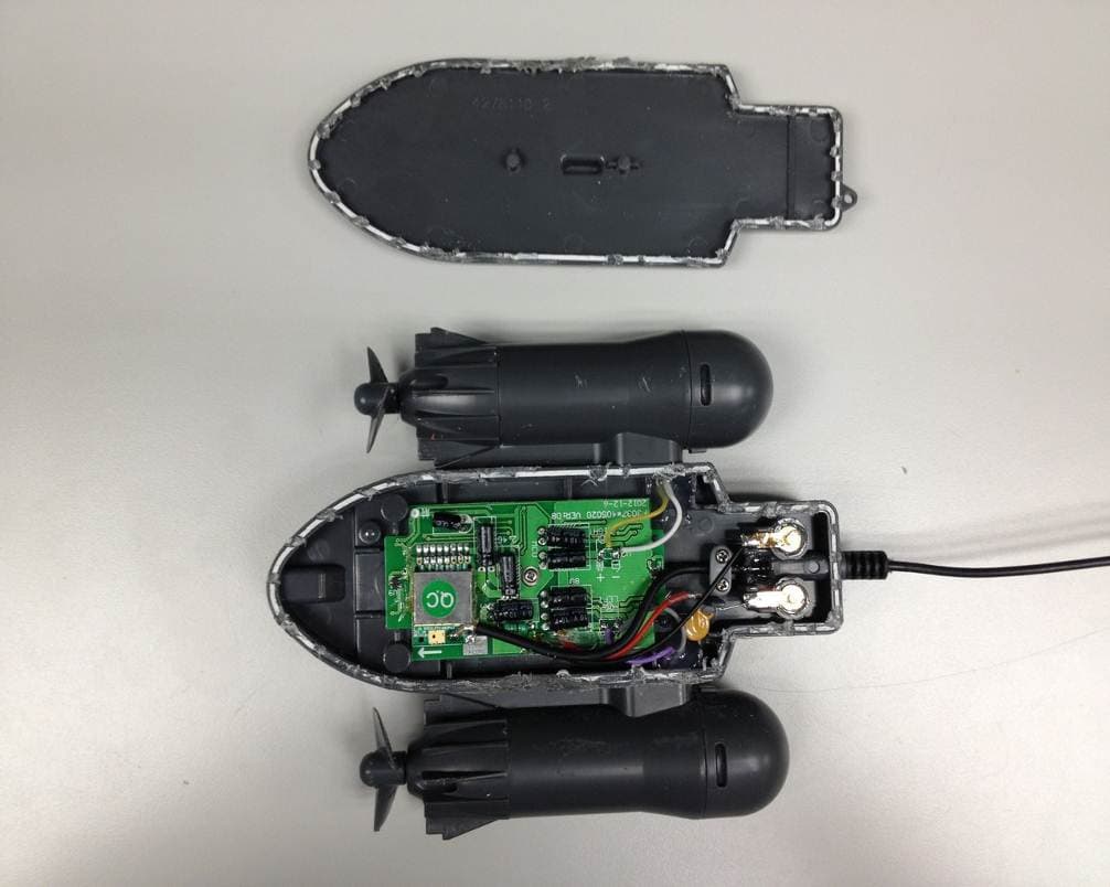 Radio Control Toy Transceiver (2.4GHz) - FCC ID N2T30808363 - geobra Brandstaetter Stiftung & CO KG (4)