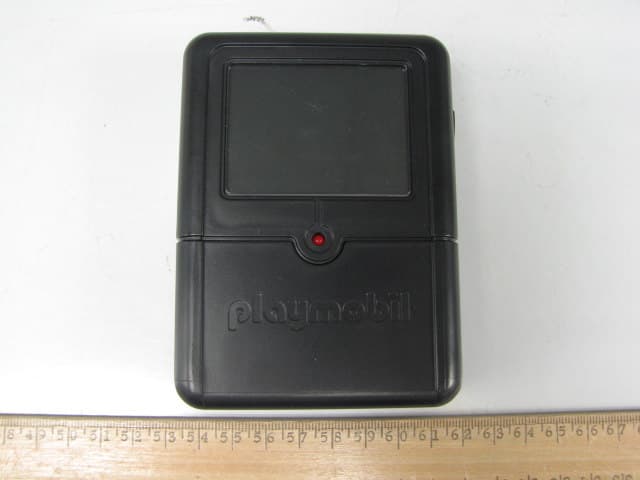 2.4GHz Wireless LCD Monitor - FCC ID N2T30829642 - geobra Brandstaetter Stiftung & CO KG (2)