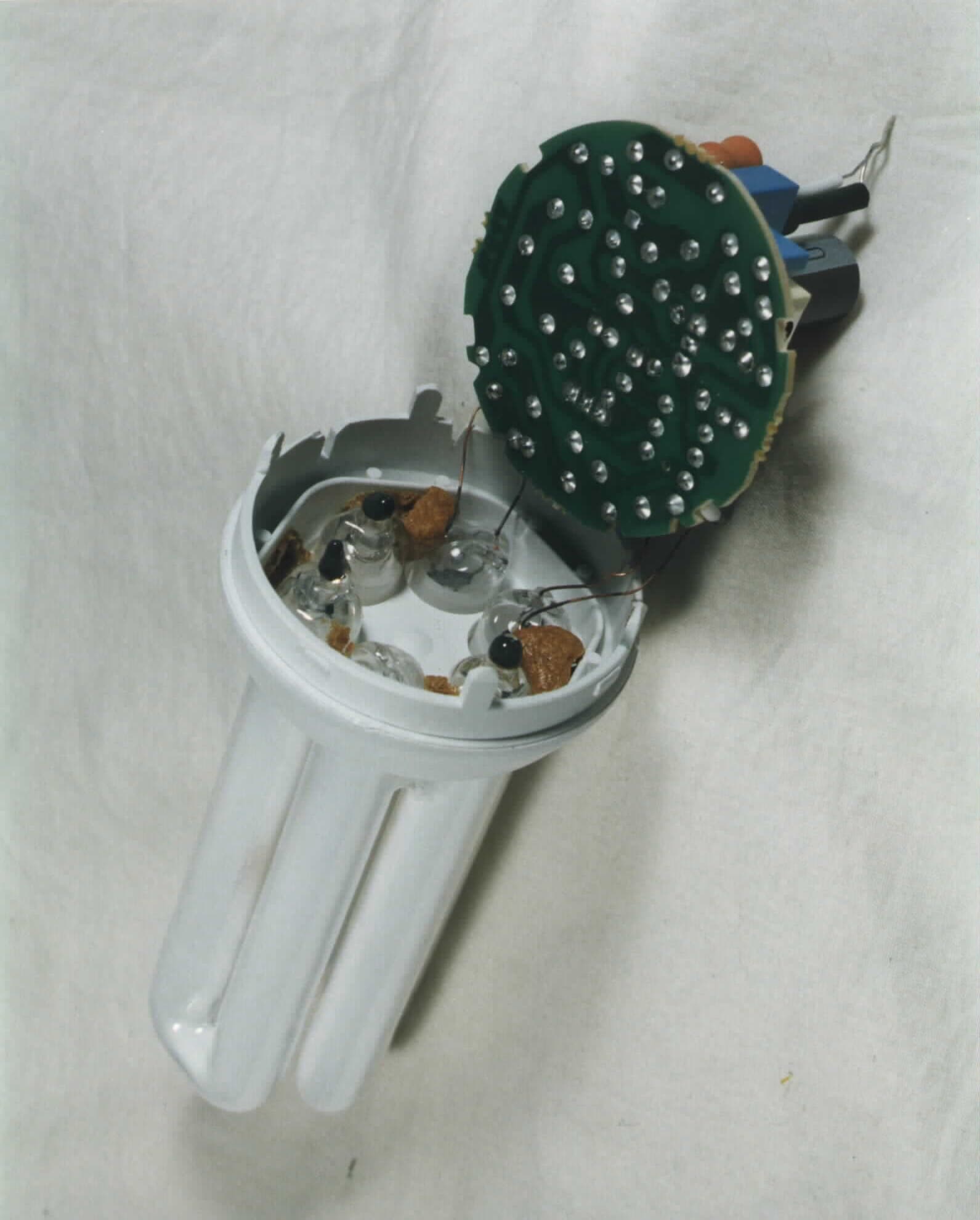 RF Light - FCC ID N4AEFTR1201 - Kumho Electric Inc (1)