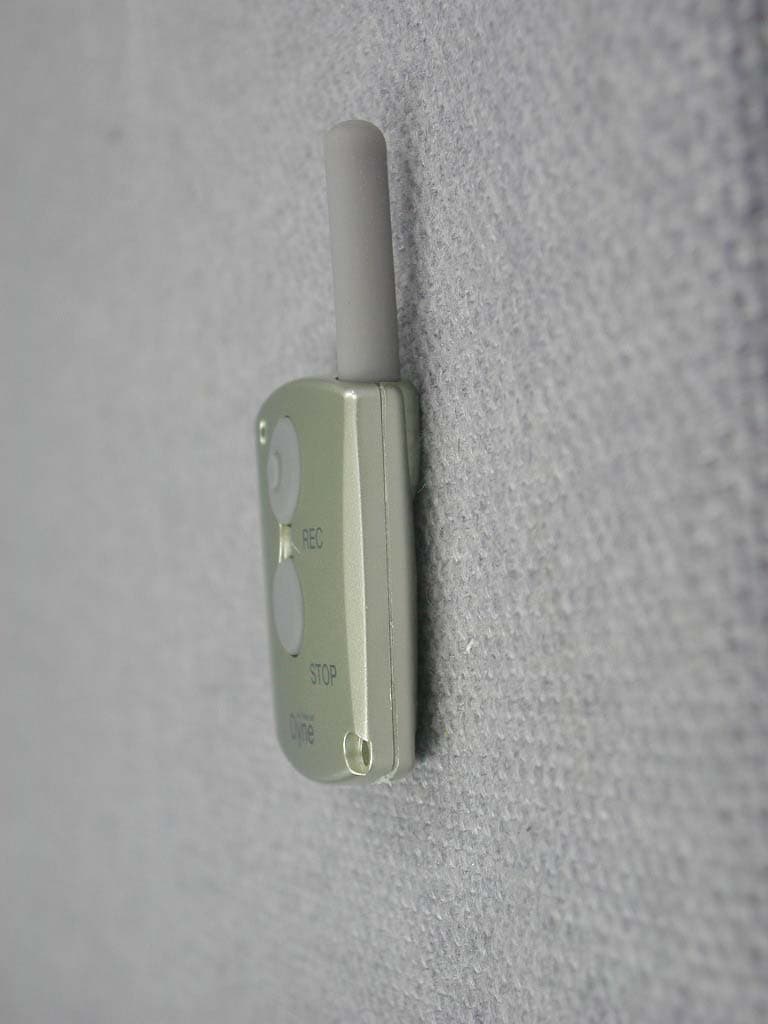 UHF Wireless Remote Controller - FCC ID N5ZDN308R - Dyne Telecom Co Ltd