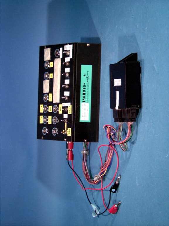 Car Alarm Wireless Remote Receiver - FCC ID N64HU01WHR - Electronica Clarion S.A. de C.V.