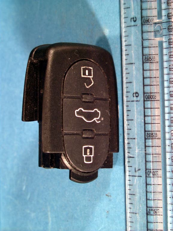 Wireless Remote Transmitter (Vehicle Security Syst - FCC ID N64HU03WHT - Electronica Clarion S.A. de C.V.
