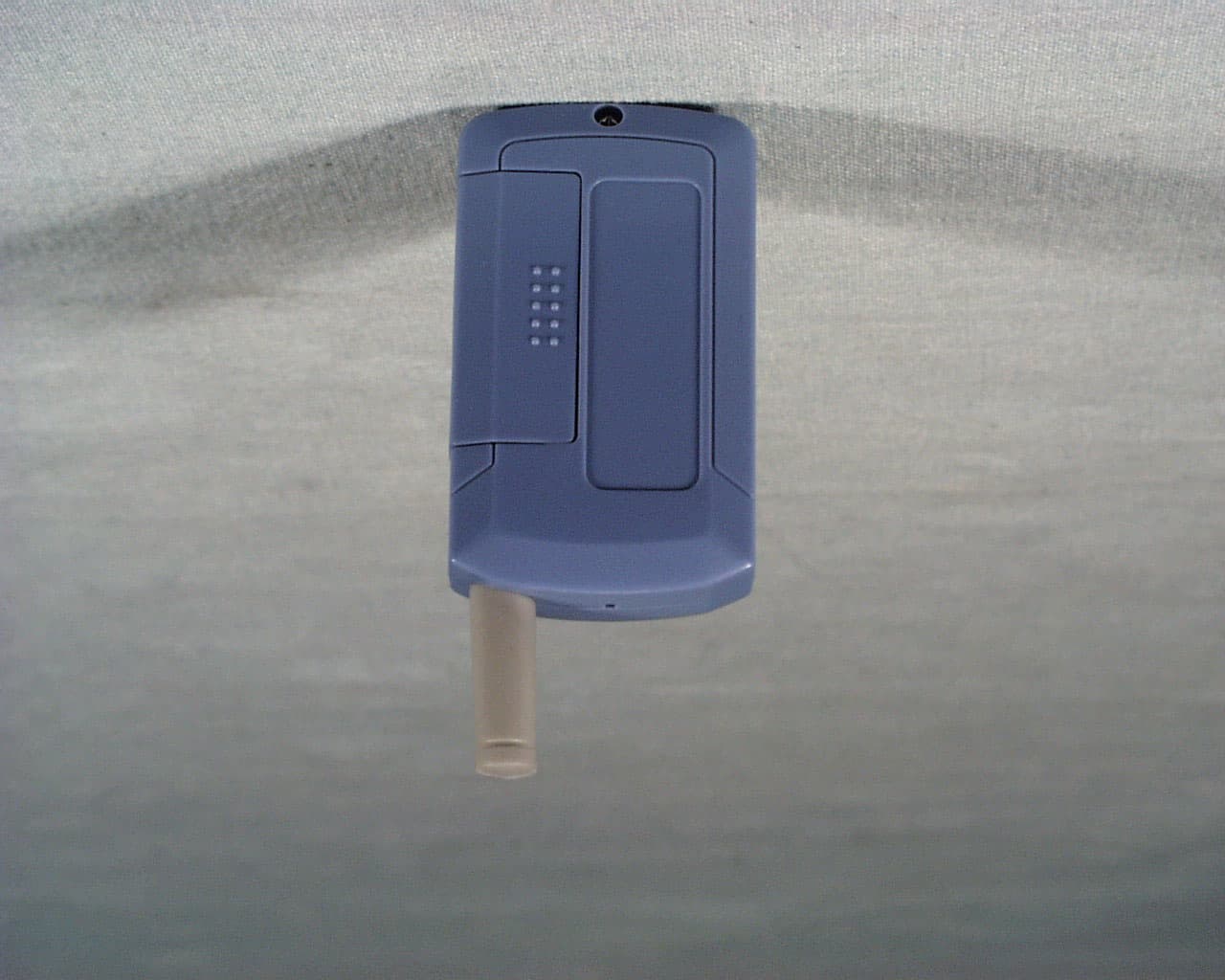 remote for car start/alaarm system - FCC ID N99J2WFMRS - Firstech, Inc. (2)