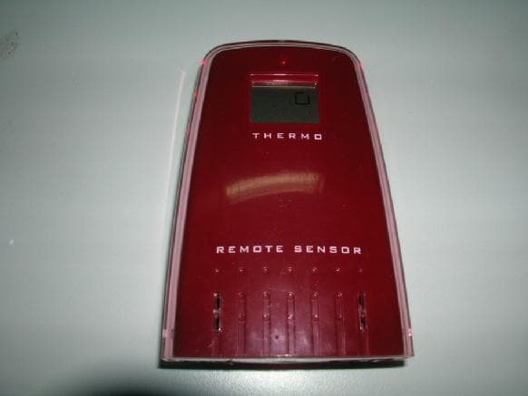 RF Wireless Transmitter/Long Range Thermo Sensor - FCC ID N9ZTTX302 - Ewig Industries Macao Commercial Offshore Limited (2)