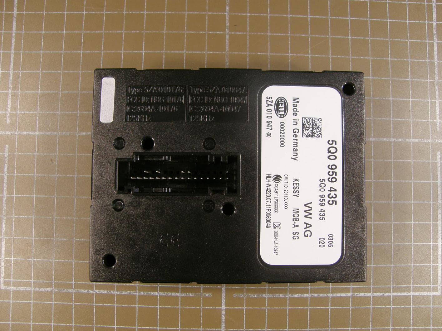 Inductive Transmitter for Keyless Entry - FCC ID NBG-MQBA - HELLA GmbH & Co. KGaA (2)