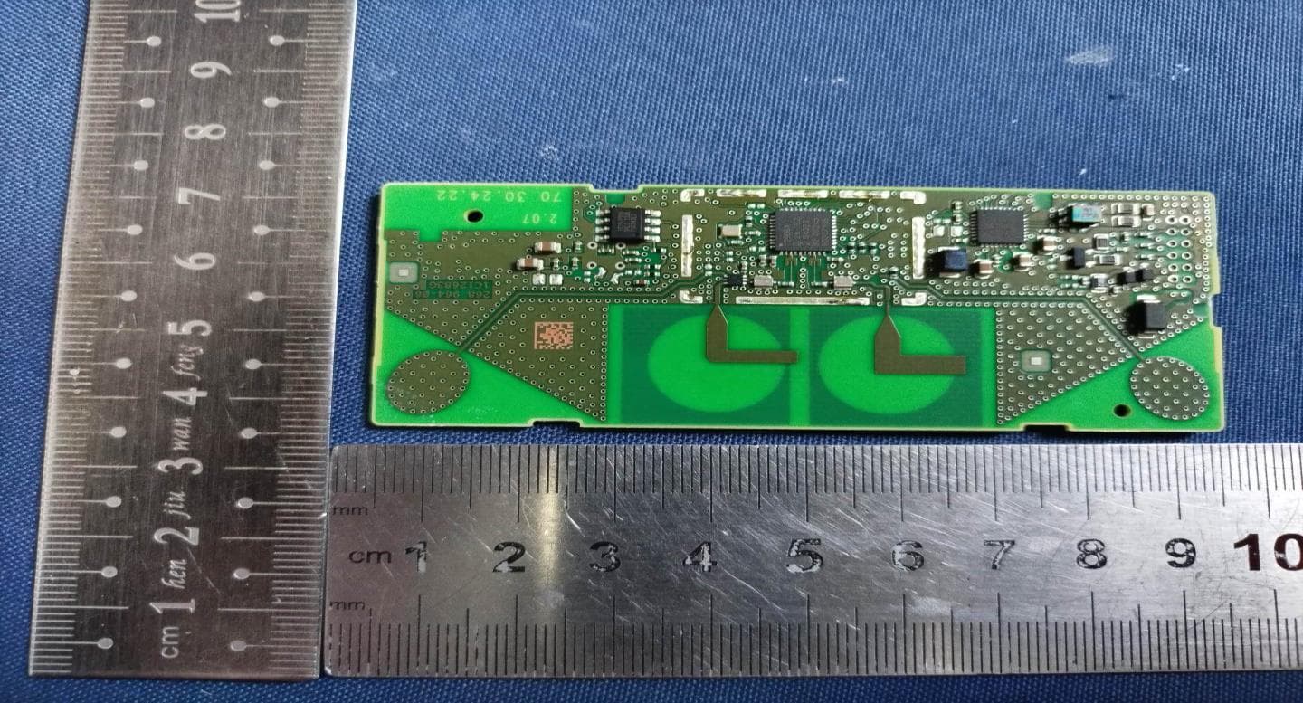 Car Access, Ranging and Vital Sign Detection (VSD) Device - FCC ID NBGFBD6 - HELLA GmbH & Co. KGaA