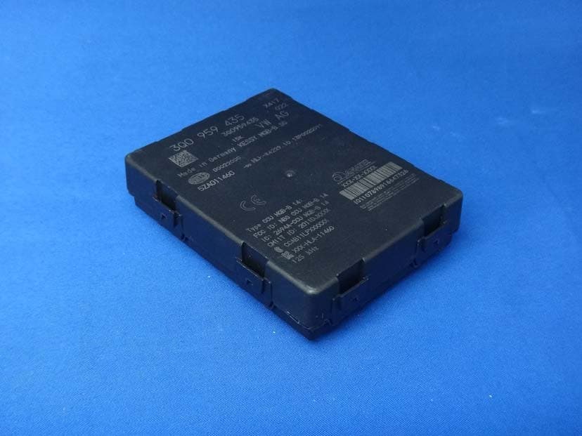 Keyless Entry and Start System - FCC ID NBGMQBBB - HELLA GmbH & Co. KGaA (3)