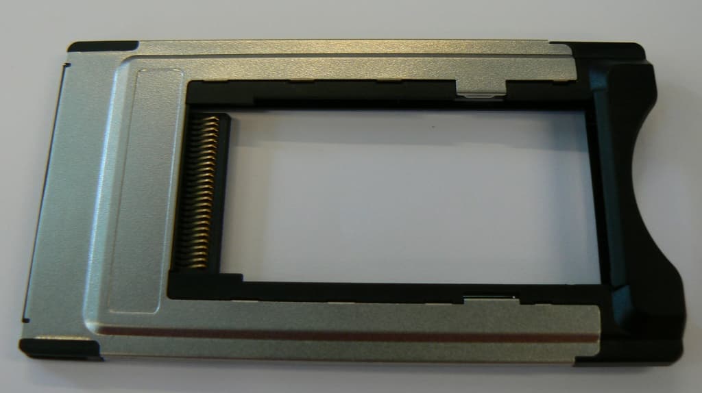 CardBus to ExpressCard Adapter - FCC ID NCMOGE0003 - Option (Crescent NV) (2)