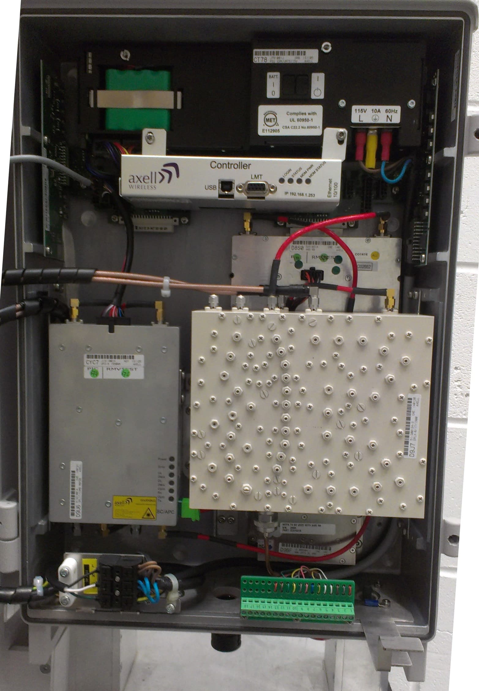 MBF4050, (MBF4317-4319 115V Dual Band) Fibre Optic Repeater - FCC ID NEOMBF4050 - PBE Europe Ltd. trading as Axell Wireless