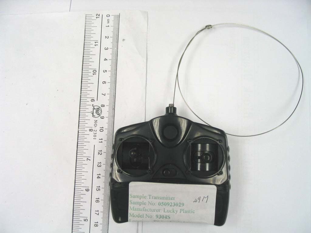 Radio Control Toy Transmitter - FCC ID NEX-9304S-49TX - Zaptoys International Limited (2)