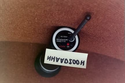 Wireless microphone - FCC ID NHAAD200H - Add Electronics Co Ltd (2)