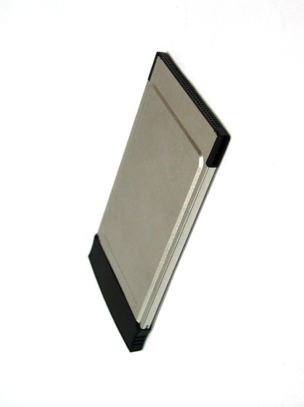 IEEE 802..11b CardBus Adapter - FCC ID NHPWLB1100 - Cameo Communications Inc (2)