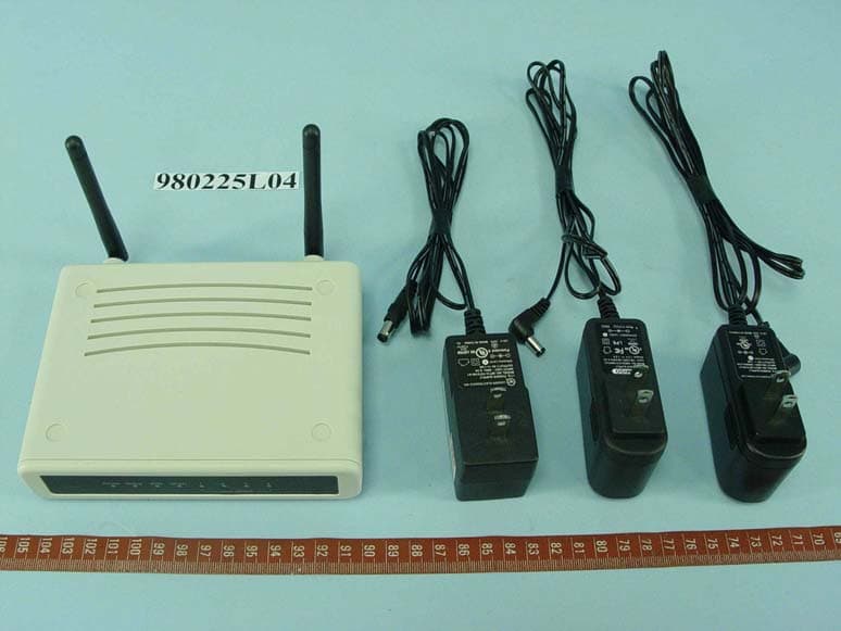 IEEE802.11n Draft 2.0 Wireless LAN Router - FCC ID NHPWLN2210 - Cameo Communications Inc (4)