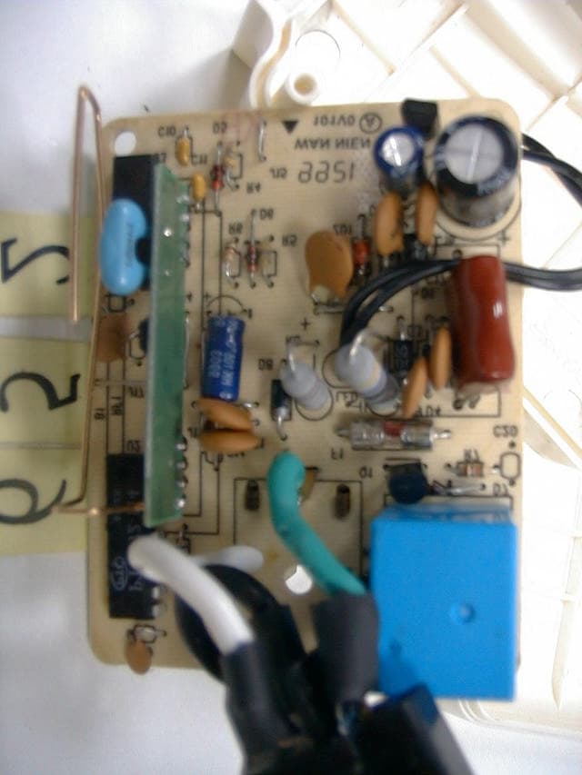 Receiver to control remote power outlet - FCC ID NHSPTRX196 - Powertech Industrial Co Ltd (5)