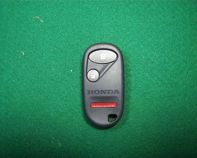Keyless Entry Transmitter - FCC ID NHVB1U523 - Tohoku Alps Co Ltd