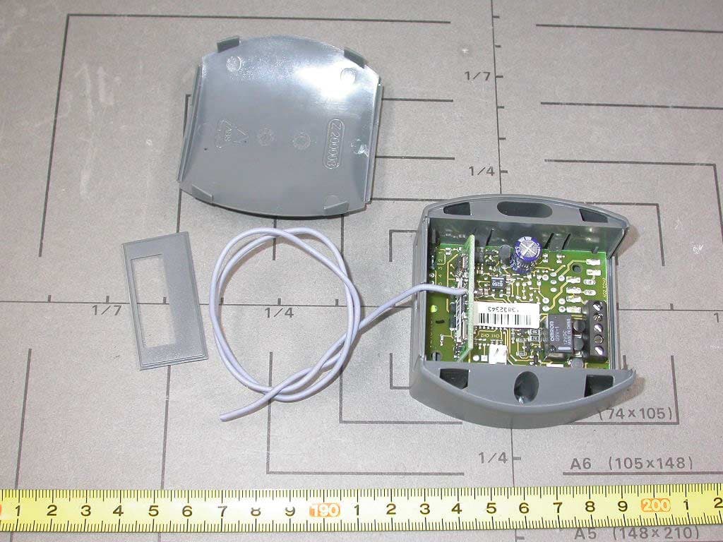 Remote Control Receiver - FCC ID NKPRCL04 - Marantec America Corporation