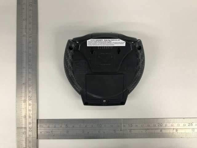 Radio Controlled Toy Transmitter (2.4GHz) - FCC ID NLB24050TX - Dickie Toys Hong Kong Ltd. (2)