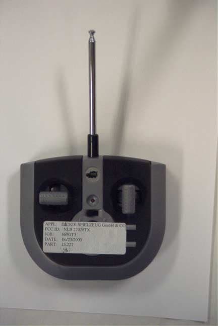 RC TOY - TRANSMITTER - FCC ID NLB27028TX - Dickie Toys Hong Kong Ltd. (2)