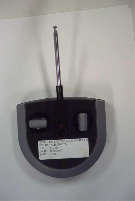 RC TOY TRANSMITTER - FCC ID NLB27033TX - Dickie Toys Hong Kong Ltd. (2)