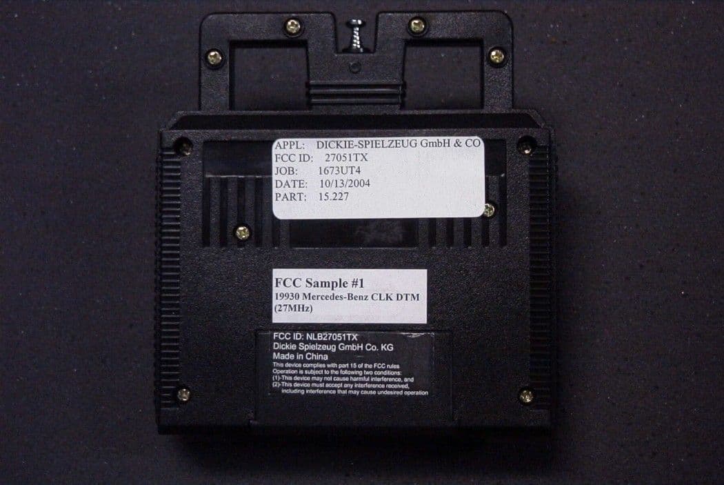 27 MHz Remote Control Transmitter - FCC ID NLB27051TX - Dickie Toys Hong Kong Ltd.