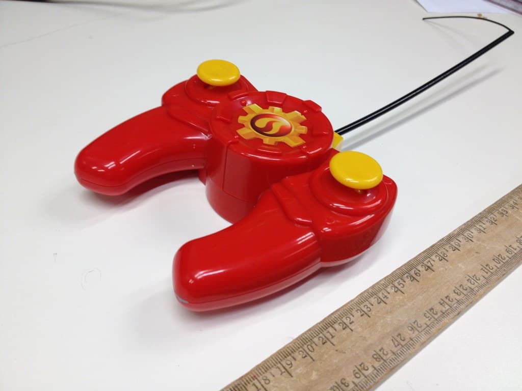 Low Power Transmitter (27.145MHz) - FCC ID NLB27195TX - Dickie Toys Hong Kong Ltd. (5)
