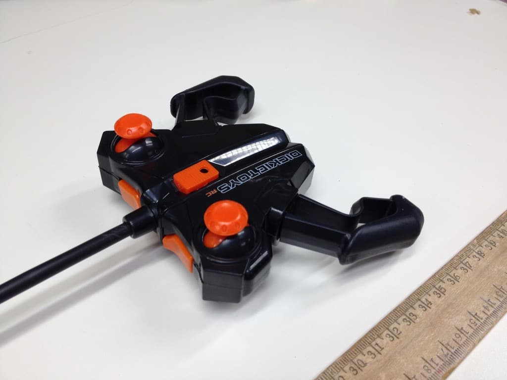 Low Power Transmitter (27.145MHz) - FCC ID NLB27205TX - Dickie Toys Hong Kong Ltd. (4)