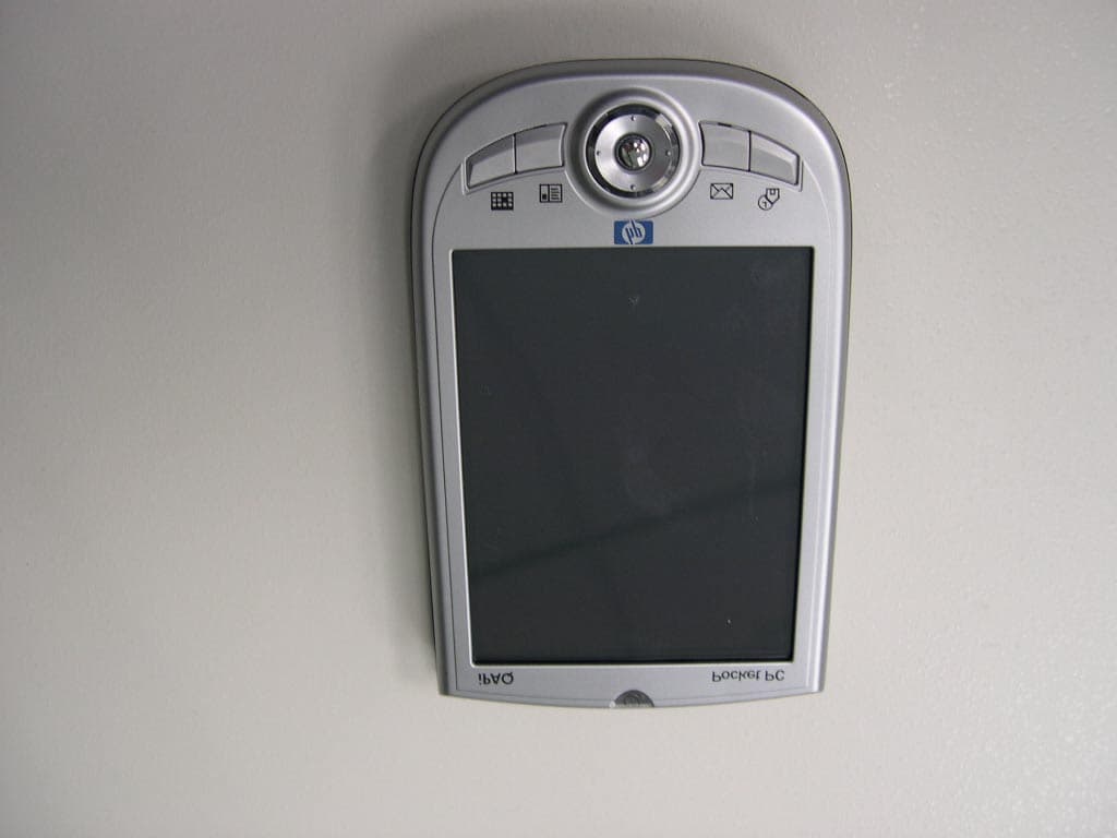 PDA with Bluetooth Radio - FCC ID NM8HB20 - HTC Corporation (1)