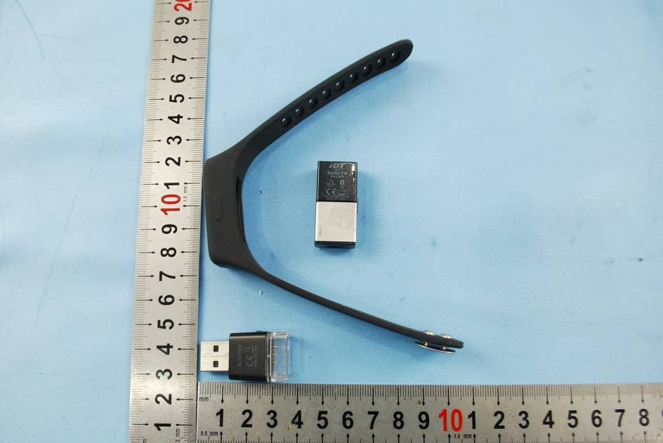 2nd generation activity and sleep monitor wrist device - FCC ID NMTPE289 - IDT Technology Limited (5)