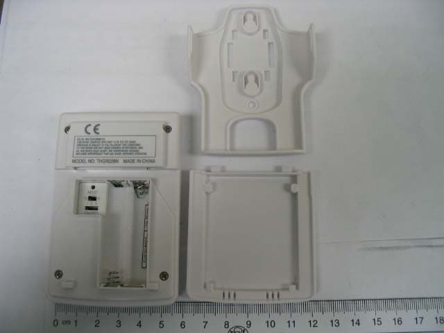 Remote Thermo-Hygro Sensor - FCC ID NMTTHX2X8NR-01 - IDT Technology Limited (4)