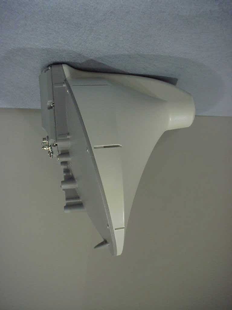 CPE Roof Unit transceiver. 100 Milliwatt output po - FCC ID NNSRTU2000-00 - SpectraPoint Wireless LLC (3)