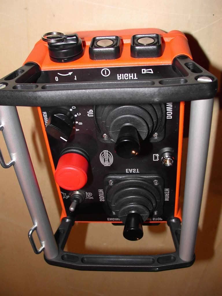 Radio Transmitter Spectrum 1 M - FCC ID NO9MED004 - HBC-radiomatic GmbH