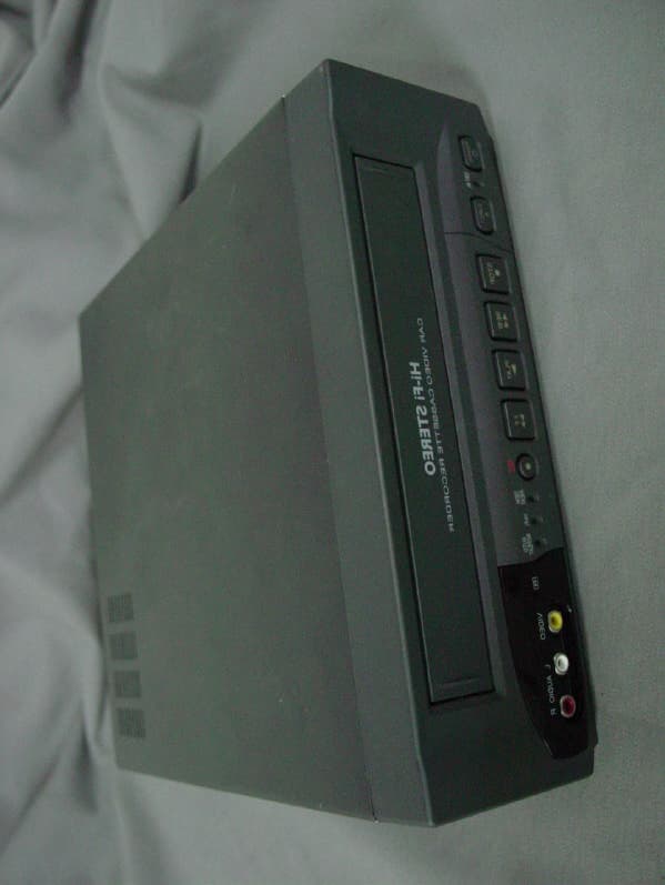Video Cassette Recorder - FCC ID NPESVRN001 - Samjung Co Ltd (3)
