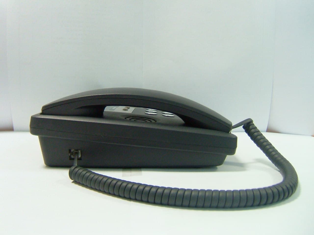 GSM850/PCS1900 Dual Band WLL Terminal - FCC ID NPQFX2000XG - Telian Corporation (3)