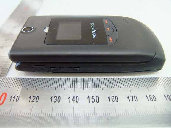 Quad-Band GSM/GPRS Handset with Bluetooth - FCC ID NPQMGQ7180 - Telian Corporation (2)