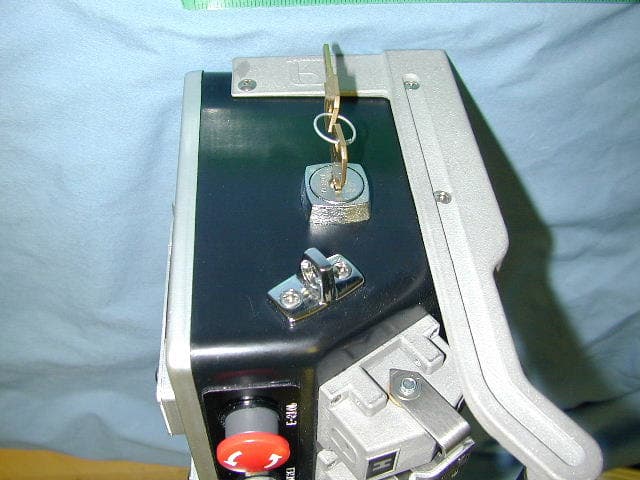 Remote Control Transmitter for Crane - FCC ID NQH-GCRFHRH9TX - Robinson Engineering Company Inc (2)