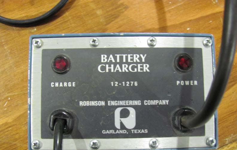Craneboss Remote Control Transmitter - FCC ID NQHCBNT900TRX - Robinson Engineering Company Inc (2)