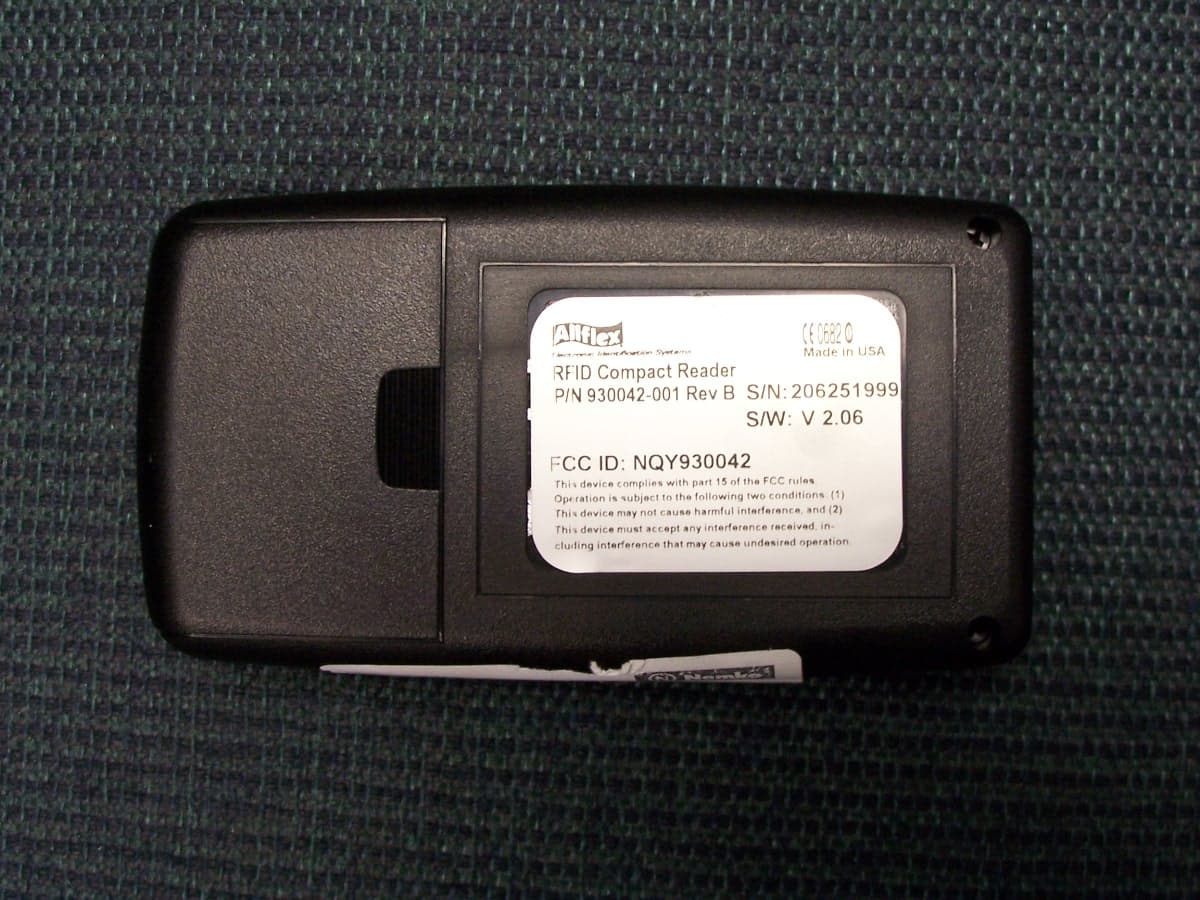 RFID COMPACT READER - FCC ID NQY-930042 - Allflex USA, LLC