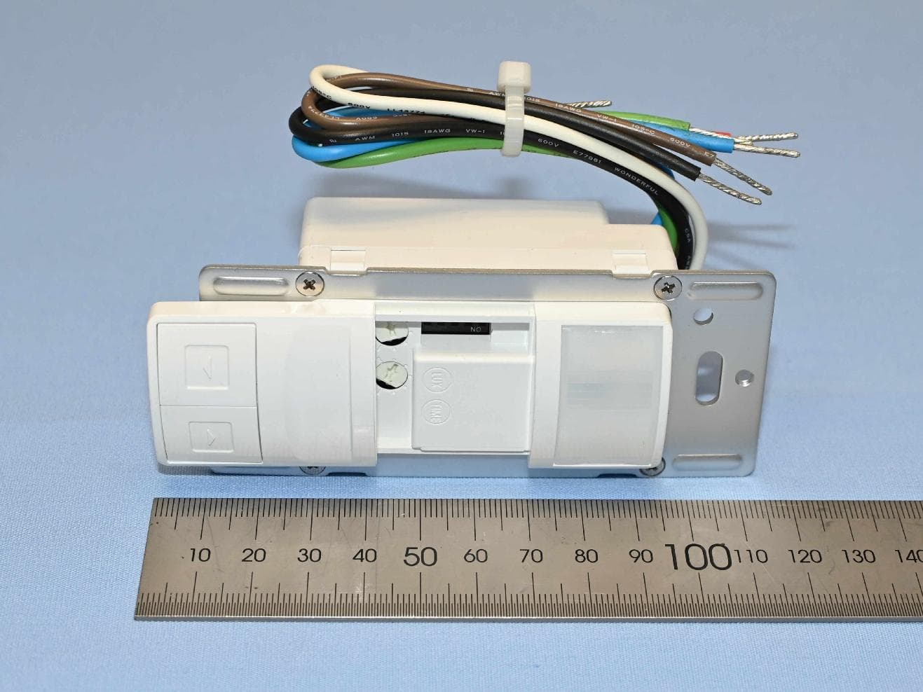 Line Voltage Dual-Tech Wall Switch Sensor - FCC ID NRIWS270000 - IR-TEC International Ltd. (3)