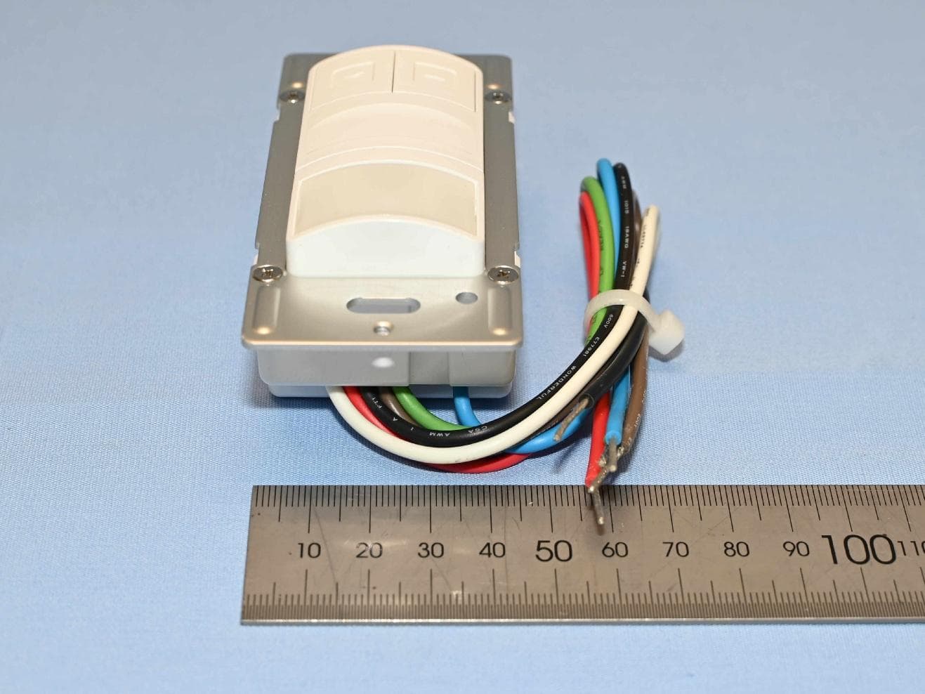 Line Voltage Dual-Tech Wall Switch Sensor - FCC ID NRIWS270000 - IR-TEC International Ltd. (5)