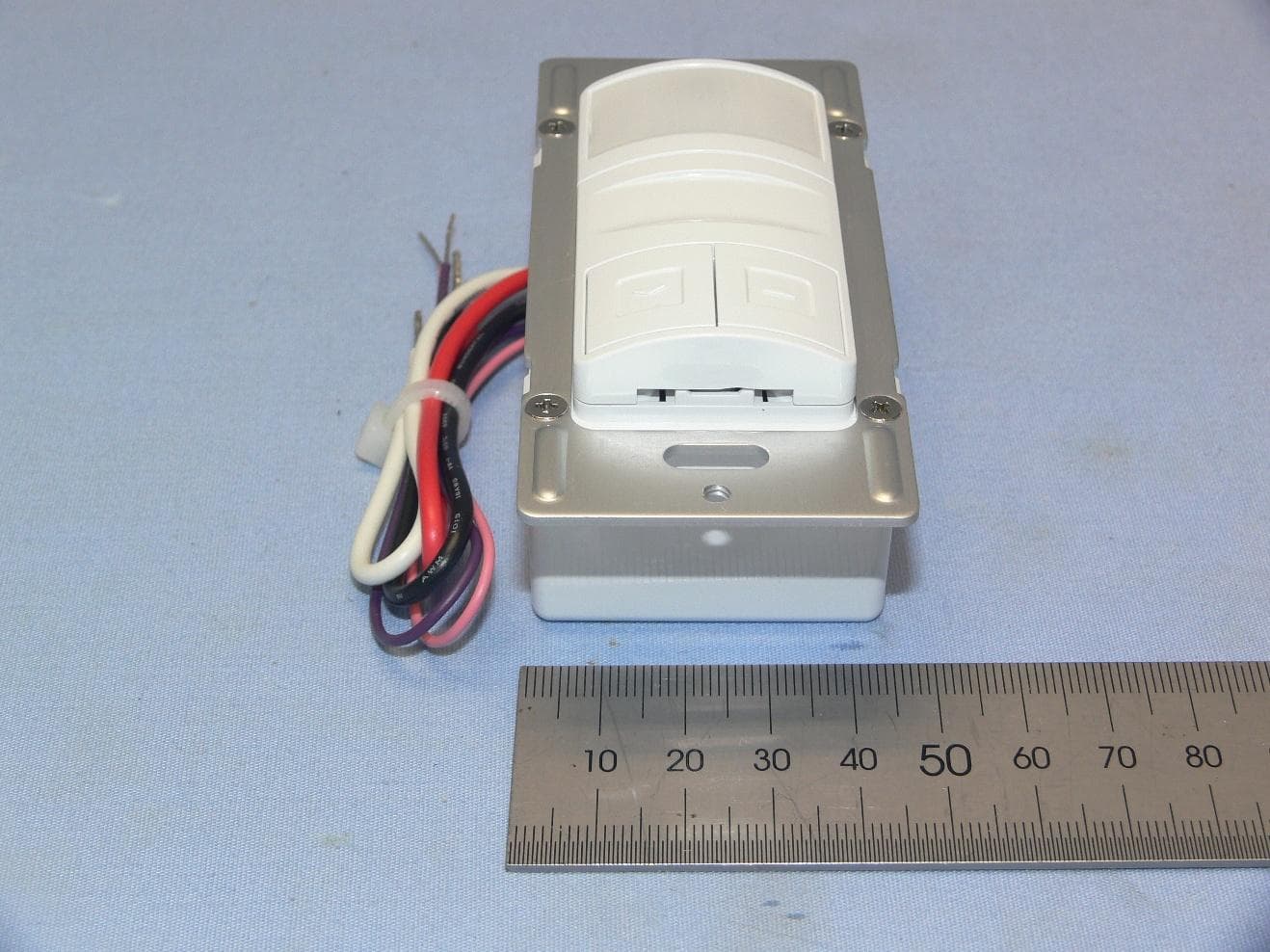 Line Voltage Dual-Tech Dimming Wall Switch Sensor - FCC ID NRIWS270001 - IR-TEC International Ltd. (3)