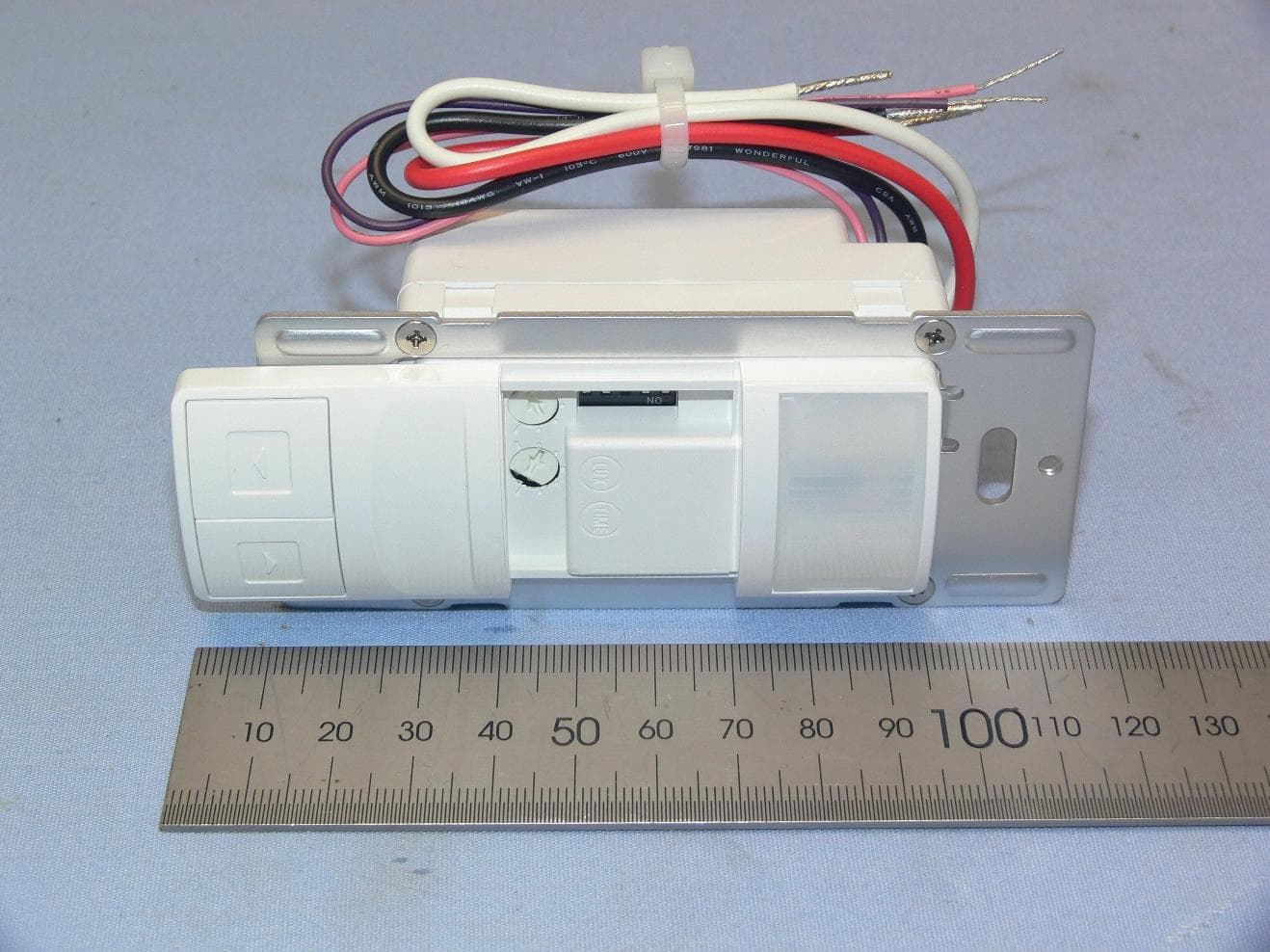 Line Voltage Dual-Tech Dimming Wall Switch Sensor - FCC ID NRIWS270001 - IR-TEC International Ltd. (5)