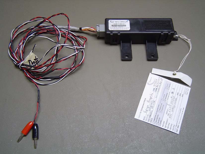 Automotive Receiver - FCC ID NT8-315BUSTR - Visteon Corporation