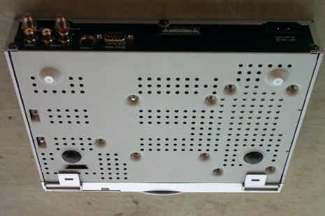 Digital Satellite Receiver - FCC ID NU2V-2500 - Handan BroadInfoCom (2)
