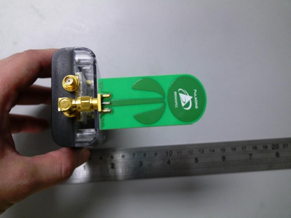 Ultra Wideband (UWB) radio transceiver - FCC ID NUF-P440-A - Humatics Corporation (2)